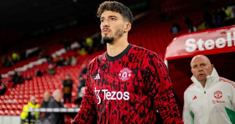 Manchester United’dan Altay Bayındır paylaşımı: