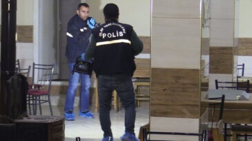 Adana’da kahvene baskını: Yaralılar var