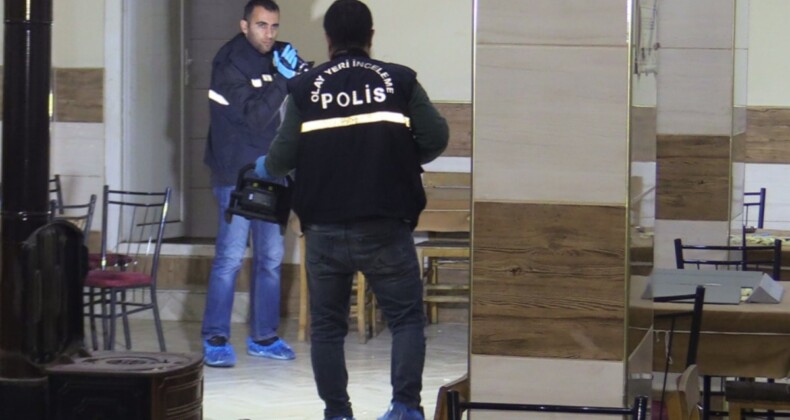 Adana’da kahvene baskını: Yaralılar var