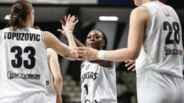 Beşiktaş yarı final için avantajı kaptı