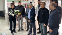 Depremde iki bacağını kaybetmişti… Okul müdürü göreve başladı