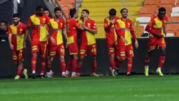 Göztepe işi ilk yarıda bitirdi!