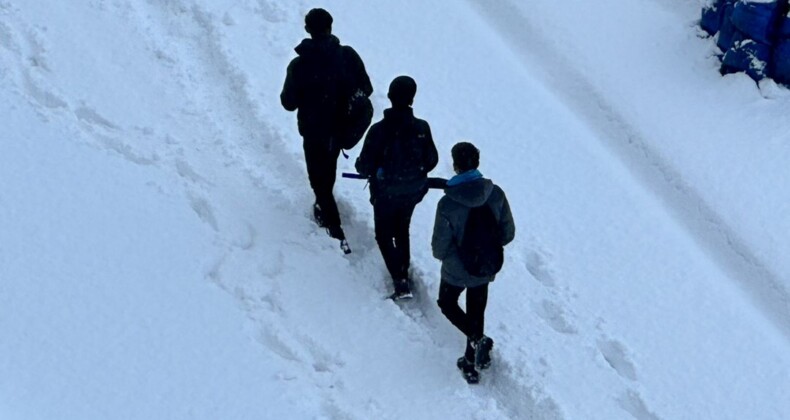 Hakkari ve Yüksekova’da taşımalı eğitime kar engeli