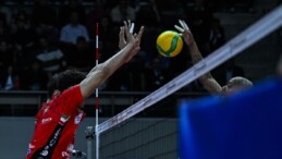 Halkbank evinde Cucine Lube’ye mağlup oldu