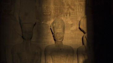 II. Ramses’in heykeline güneş vurdu! O anı 4 bin kişi izledi