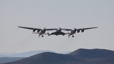 Virgin Galactic şirketinin tüm uzay turizmi uçuşları iptal edildi