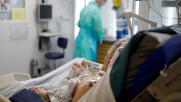 Acil servise kaldırılan yaşlı kadın, hastanenin çöp konteynerinde ölü bulundu