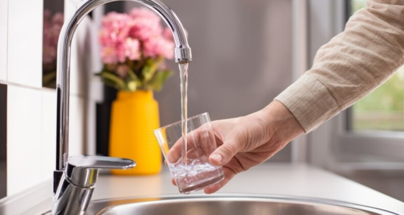 Bilim insanları musluk suyu ve mikroplastikler arasında ilişki kurdu