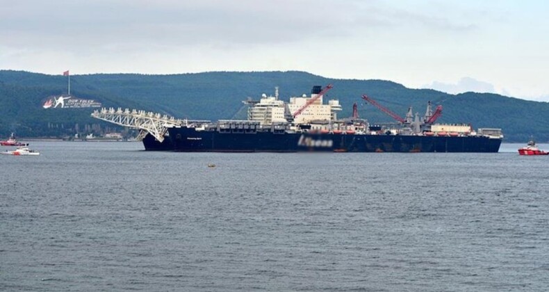 Çanakkale Boğazı transit gemilere açıldı