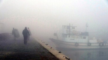 Çanakkale Boğazı transit gemilere kapatıldı
