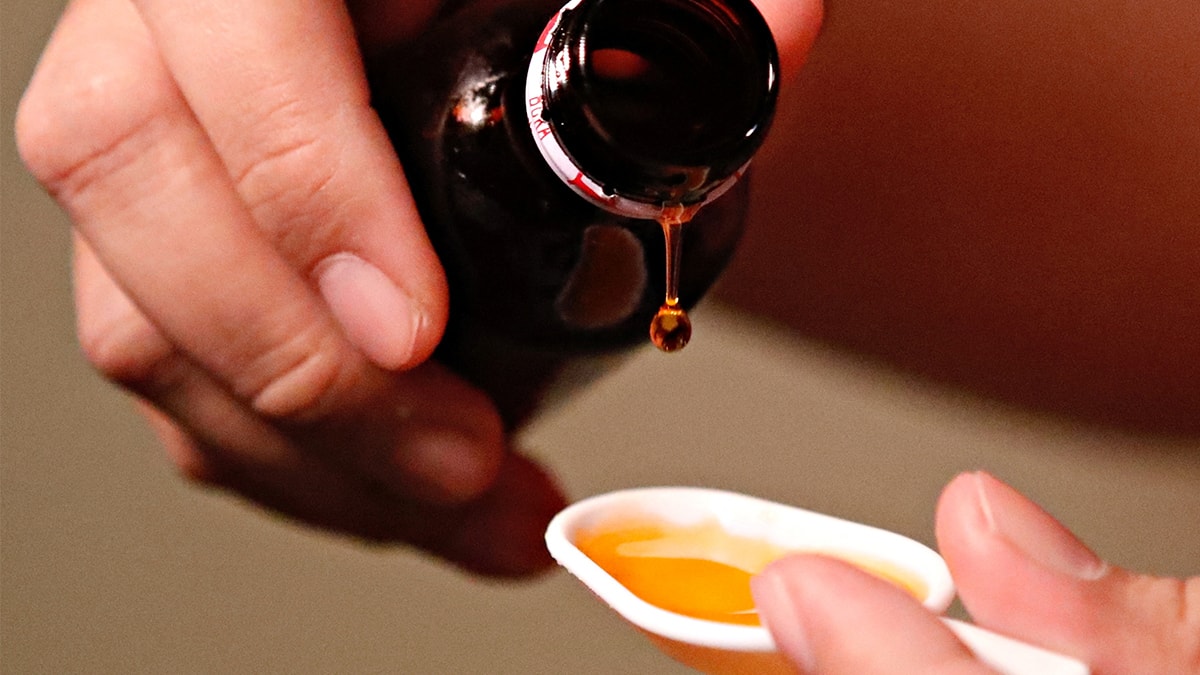 Çocuklar öksürük şurubundan ölmüştü… Sanıklara ceza yağdı