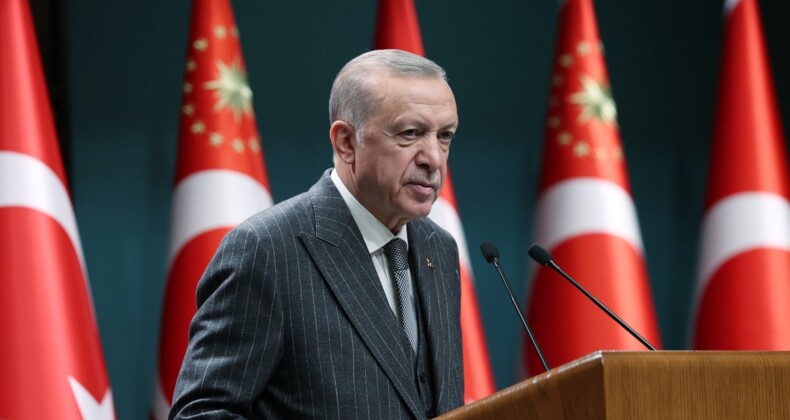 Cumhurbaşkanı Erdoğan kabine toplantısı sonrası açıklama yapıyor