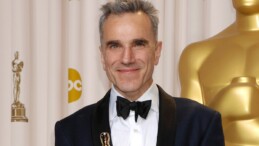 Daniel Day-Lewis, oyunculuğa geri mi dönüyor? Söylentilere son verdi