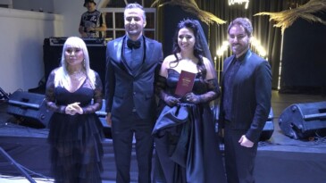 Depremzede sosyal medya fenomeni, siyah gelinlikle evlendi