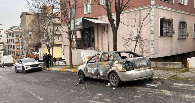 Evde annesiyle birlikte yakaladığı adama dehşeti yaşattı