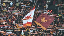 Galatasaray taraftarından sessiz protesto