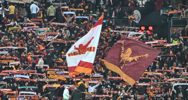Galatasaray taraftarından sessiz protesto