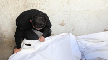 Gazze’de açlık ve susuzluktan ölenlerin sayısı artıyor