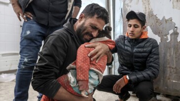 Gazze’deki bebeklerde ciddi dehidrasyon görüldü