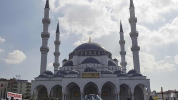 Hilafet provokasyonu valilikten döndü