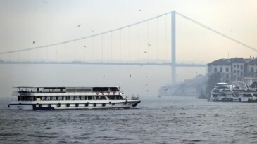 İstanbul Boğazı’nda gemi trafiği yeniden başladı