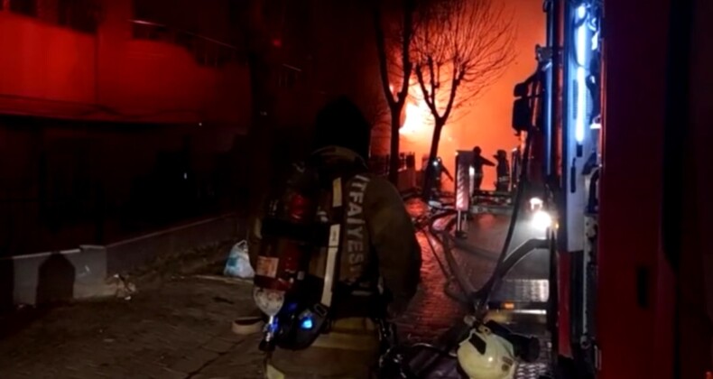 İstanbul’da fabrika alev alev yanıyor