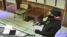 Kuyumcuya silahlı soygun girişimi… Hamlesiyle hırsızları kaçırdı