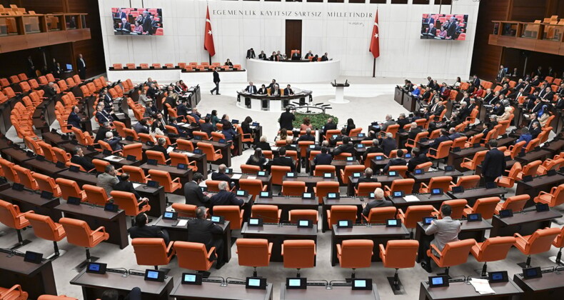 Meclis’te ’28 Şubat’ tartışması