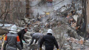 Rusya, Ukrayna’da apartmanı vurdu: Ölü ve yaralılar var