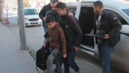 Tarihi camiyi soyan çocuklar yakalandı