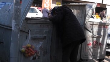 Yıl 2024, vatandaş rızkını çöpte arıyor