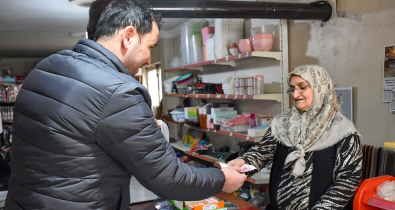 22 yıllık bakkal teyze değişen alışveriş kültürüne direniyor