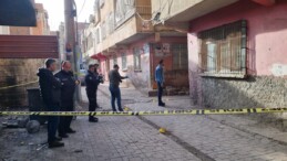 Akrabalarının para kavgasını ayırmak isterken öldürüldü