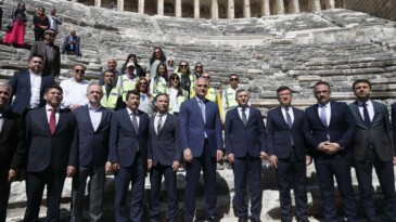 Bakan Ersoy’dan Aspendos açıklaması