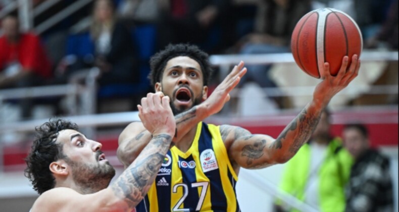 Fenerbahçe Beko deplasmanda Aliağa Petkimspor’u farklı mağlup etti
