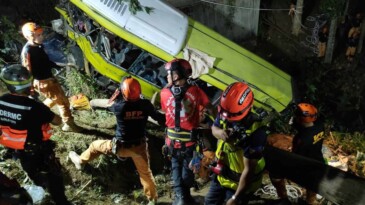 Filipinler’de katliam gibi kaza: 17 kişi öldü