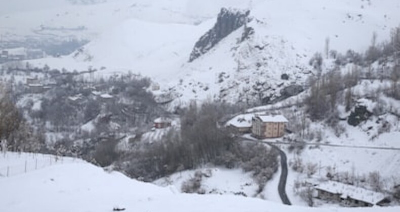 Hakkari 170 santimlik kar kalınlığı ile zirvede
