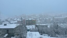 Hakkari’de eğitim-öğretime bir gün daha ara verildi