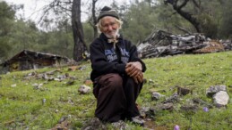 İnsanlara küstü, 17 yıldır dağda yaşıyor