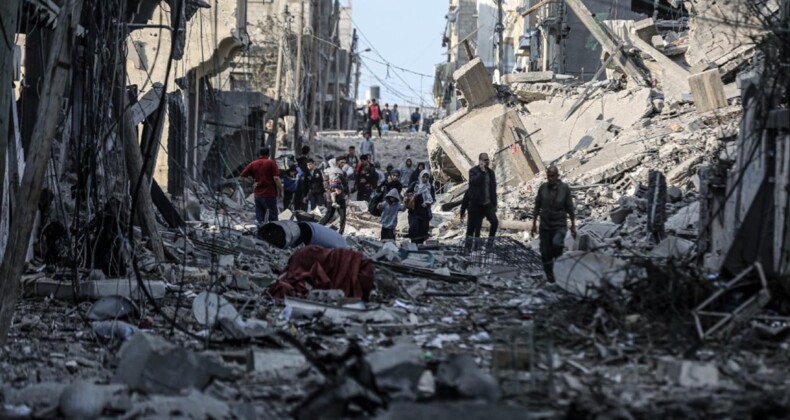 İsrail hastaneye saldırdı, yoğun bakımdaki hastalar öldü