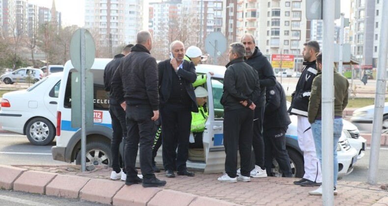 Kayserispor Başkanı Ali Çamlı elektrikli bisiklet sürücüsüne çarptı