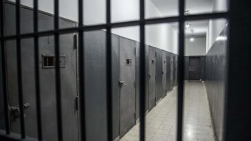 Mahkumları döven 10 polis gözaltına alındı