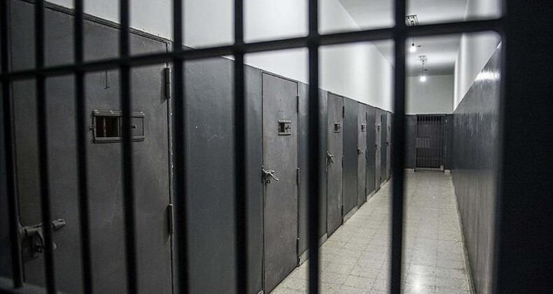 Mahkumları döven 10 polis gözaltına alındı