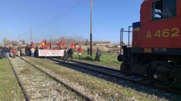 NATO’ya ait tankları taşıyan tren durduruldu