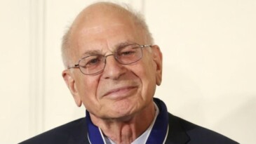 Nobel ödüllü yazar yaşamını yitirdi