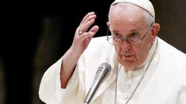 Papa Franciscus, “Haç Yolu” ayinine katılamadı