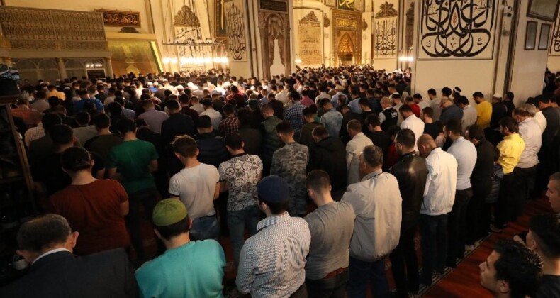 Bayram namazı saat kaçta? İstanbul Ankara İzmir ve il il bayram namazı saatleri…