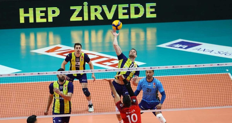 Efeler Ligi’nde finalin adı belli oldu: Fenerbahçe Parolapara Halkbank’la karşılaşacak