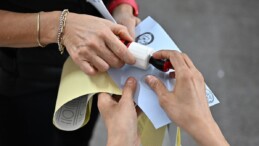 Siyasiler sandık başında