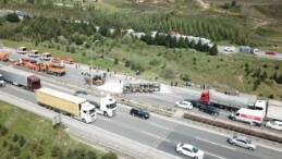 TEM Otoyolu’nda zincirleme kaza; İstanbul yönü kapandı